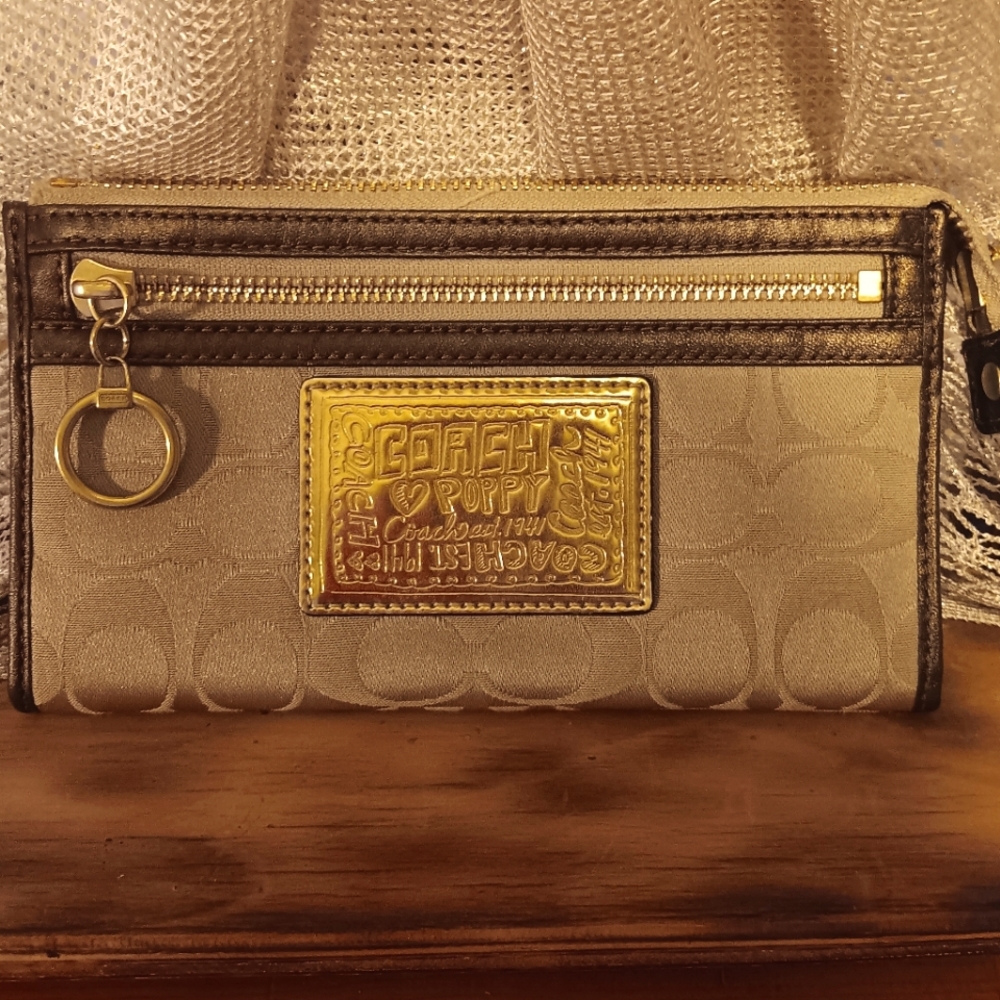 Poppy Coach wallet